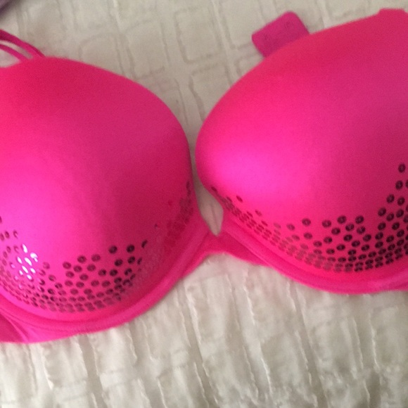 Victoria's Secret Other - Victoria’s Secret Bra size 34DD